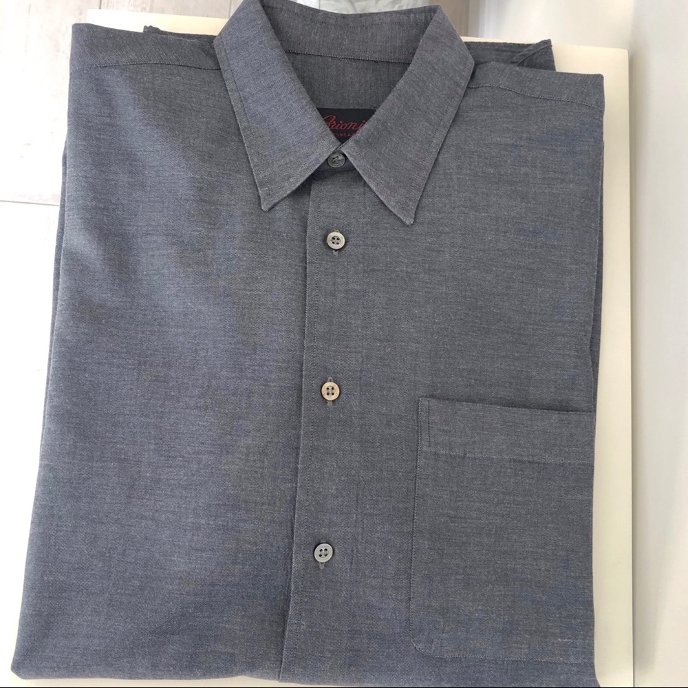 3/$20 Men’s Brioni Grey Button Down Shirt